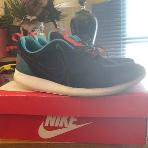 Nike Roshe Run N7